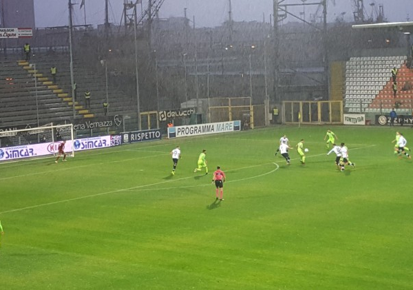 Serie B - Lo Spezia travolge il Pescara: 4-0 al Picco