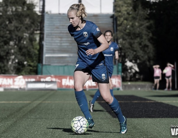 Seattle Reign re-signs Beverly Yanez