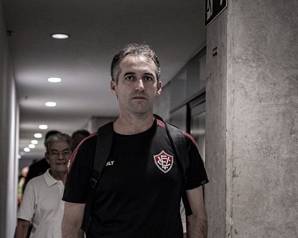 Léo Condé elogia Palmeiras na derrota sofrida no Barradão: " melhor defesa da América do Sul"