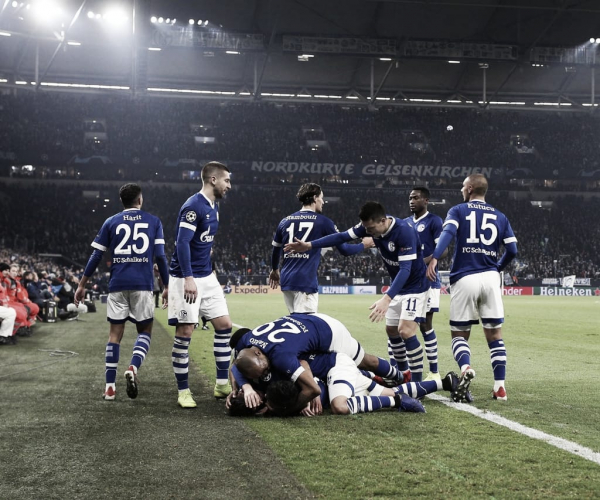 Já classificado, Schalke marca na reta final e bate Lokomotiv pelo placar mínimo