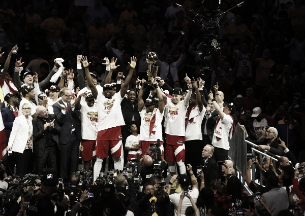 NBA: Toronto Raptors hace historia y grita Campeón