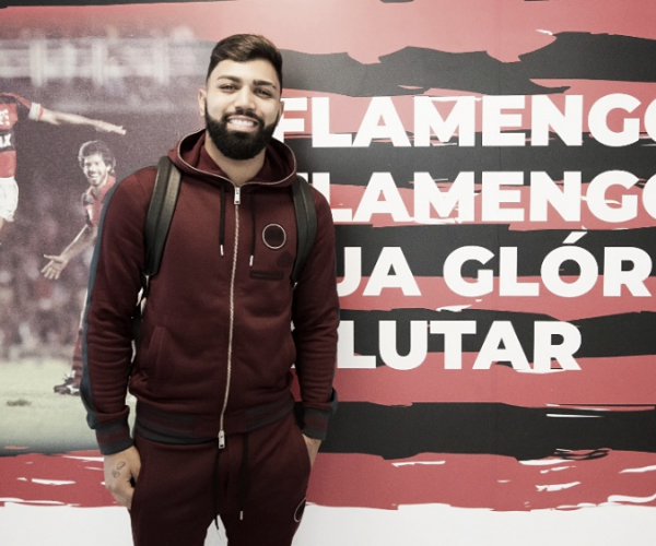 Após anunciar permanência no Flamengo, Gabigol se reapresenta no Ninho do Urubu