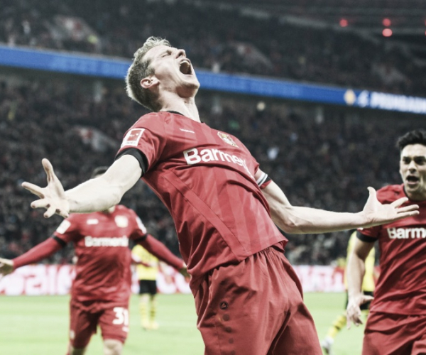 Em jogo com duas viradas, Bayer Leverkusen volta a vencer Borussia Dortmund após quatro anos