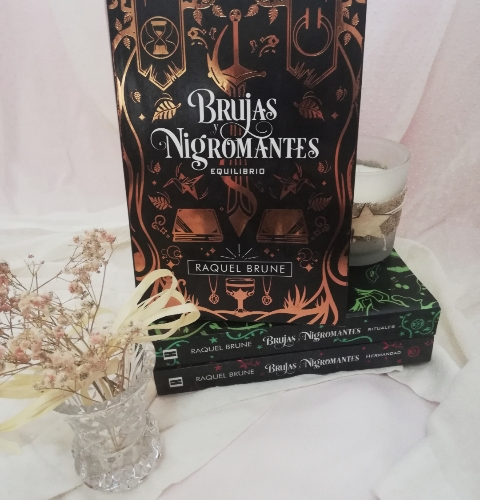 "Brujas y Nigromantes" de Raquel Brune