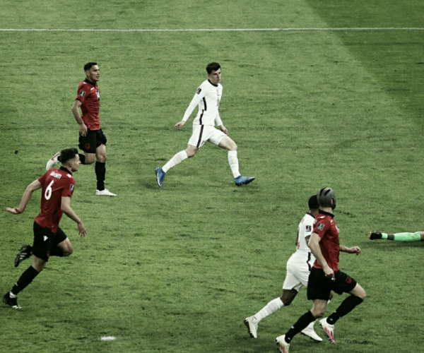 Inglaterra bate Albânia e dispara na liderança do Grupo I das Eliminatórias à Copa