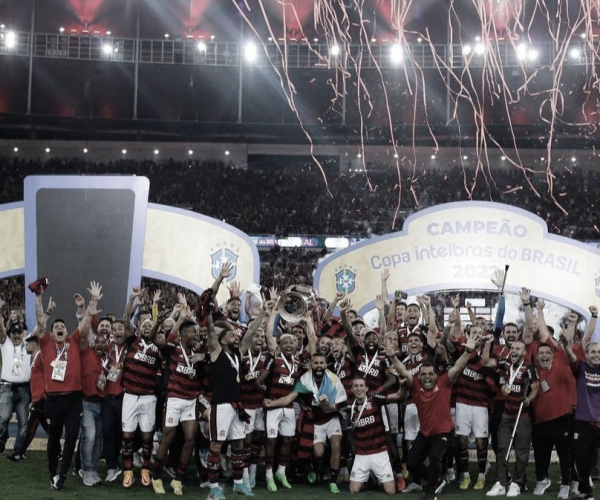 "Esperei muito por esse momento", celebra Dorival Júnior após título do Flamengo