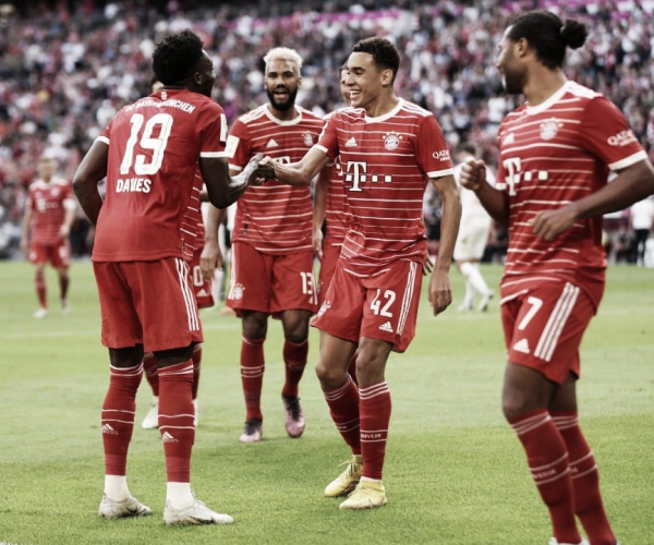 Bayern atropela Mainz e dorme na liderança da Bundesliga