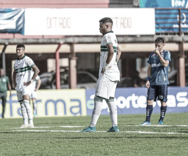 Com um gol a cada tempo, Coritiba derrota São José-RS em sua estreia na Copinha