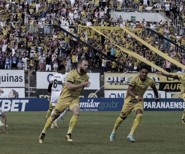 Coritiba e Cascavel empatam sem gols pelo Campeonato Paranaense