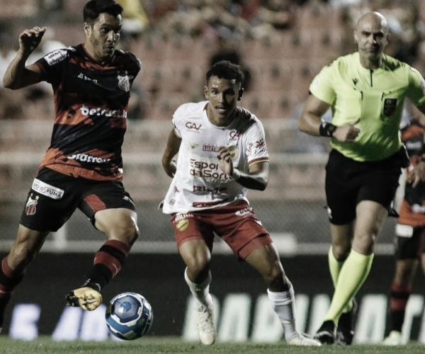 Em jogo eletrizante, Vila Nova vence Ituano pela Série B