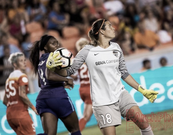 Lydia Williams traded to Seattle Reign FC