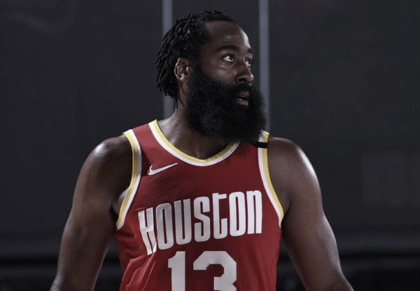 Harden Arrives To Rockets Training Camp