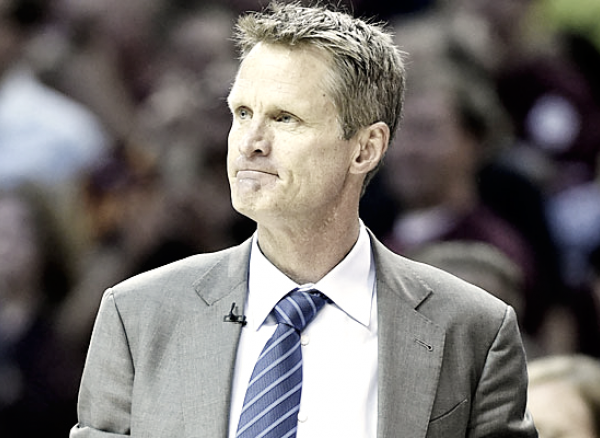 NBA Playoffs: Steve Kerr fuori per problemi alla schiena