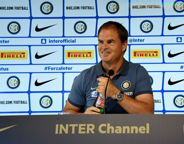 Inter, la parola a De Boer: "Io penso solamente a lavorare duramente. Approccio e disciplina sono importanti"