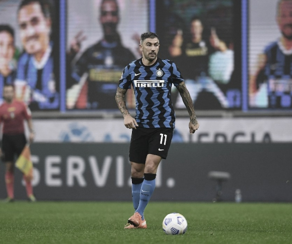 
Internazionale anuncia renovação contratual do experiente lateral Kolarov