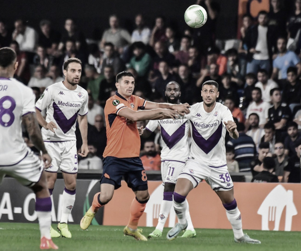 Istanbul Basaksehir quebra escrita e bate Fiorentina pela Conference League