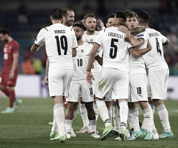 Italia comienza con goleada su camino hacia la Eurocopa