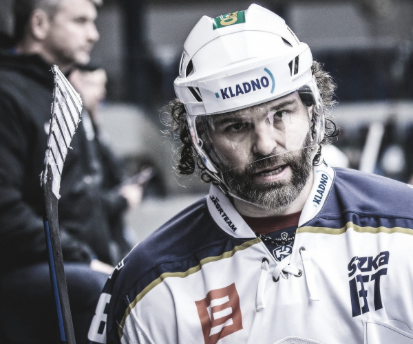 Jaromir Jagr sigue jugando al hockey... con 47 años