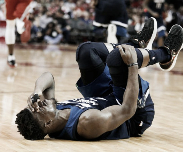 NBA, lesione al menisco per Jimmy Butler