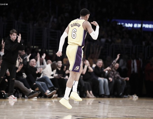 NBA, i Knicks beffano Utah. Clarkson trascina i Lakers contro i Pacers