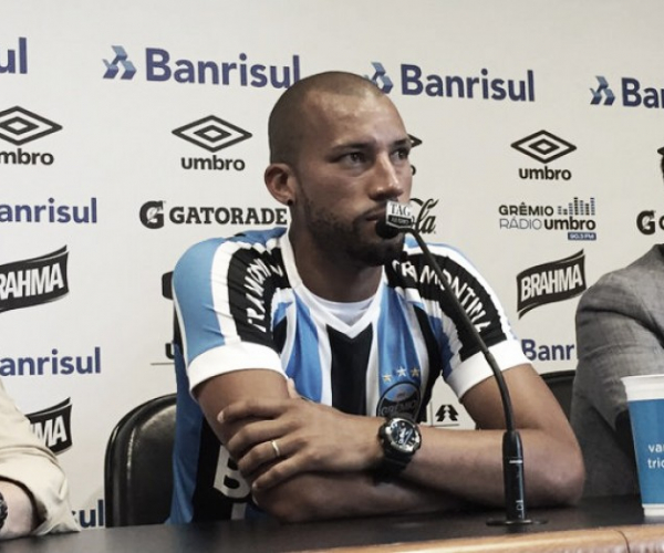 Kadu demonstra motivação na apresentação no Grêmio: "Oportunidade da minha vida"