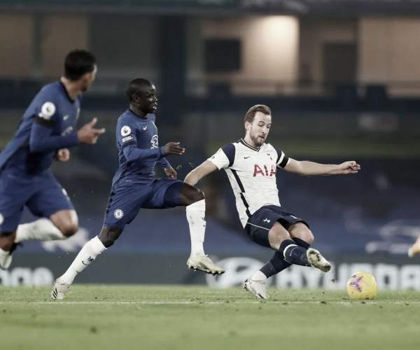 La cima de la Premier sigue en disputa tras el empate de Chelsea y Tottenham