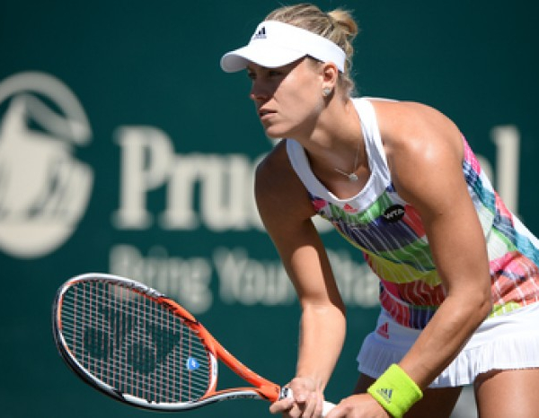 WTA Charleston: Angelique Kerber Leads Charge, Venus Williams Upset