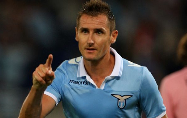 Miroslav Klose prolonge avec la Lazio