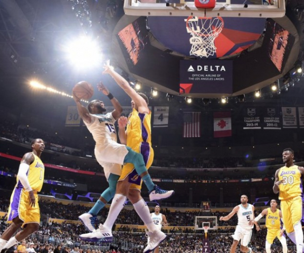 NBA - Lakers travolti, passa anche Charlotte. Washington in volata espugna Memphis