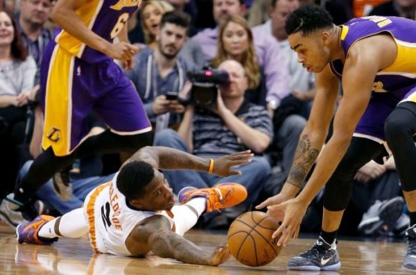 Phoenix Suns Pull Away Late, Beat Los Angeles Lakers 120-101, Behind Knight's Triple-Double