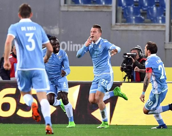 Coppa Italia 2016/17 - Il primo derby va alla Lazio, Roma battuta 2-0