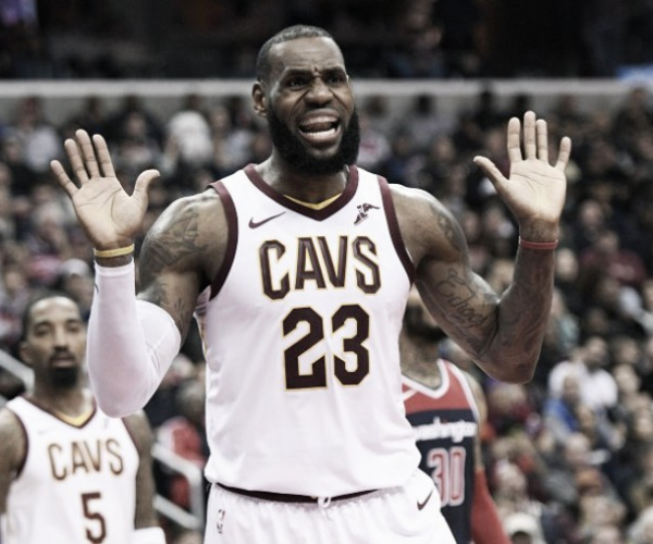 Resumen NBA: Tercer triple-doble consecutivo de LeBron y los Cavs siguen apretando