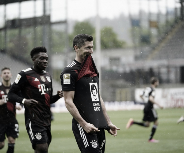Com Lewandowski fazendo história, Bayern empata com Freiburg fora de casa