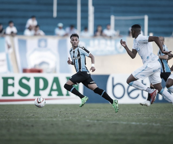 Grêmio sai na frente, mas deixa escapar vitória contra o Londrina no fim