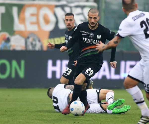 Serie B: il Venezia domina e dilaga nel finale, l'Avellino è rassegnato dal primo minuto