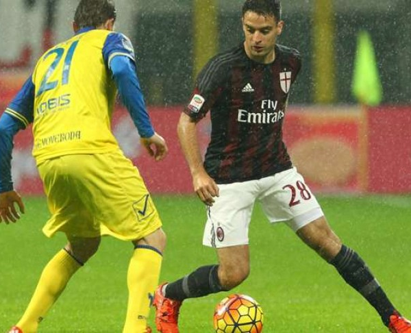 Terminata Chievo Verona - Milan in Serie A 2016/17 (1-3): Bacca la chiude (con deviazione)!
