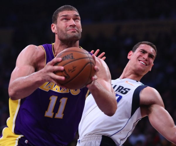 NBA - Brooklyn corsara ad Orlando, Lakers di rimonta contro i Mavericks