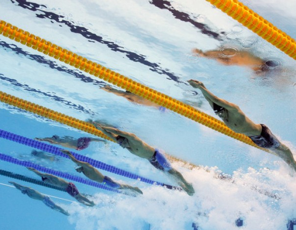 Rio 2016 - Nuoto, risultati batterie 4° giornata: Dotto in semifinale nei 100. Fuori la 4x200 maschile