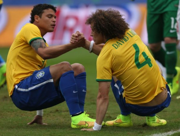 Thiago Silva e David Luiz giustiziano la Colombia, ma il Brasile perde Neymar
