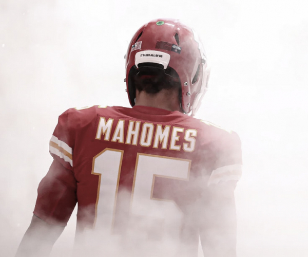 Consistência de Patrick Mahomes conduz Kansas City Chiefs a outro Super Bowl