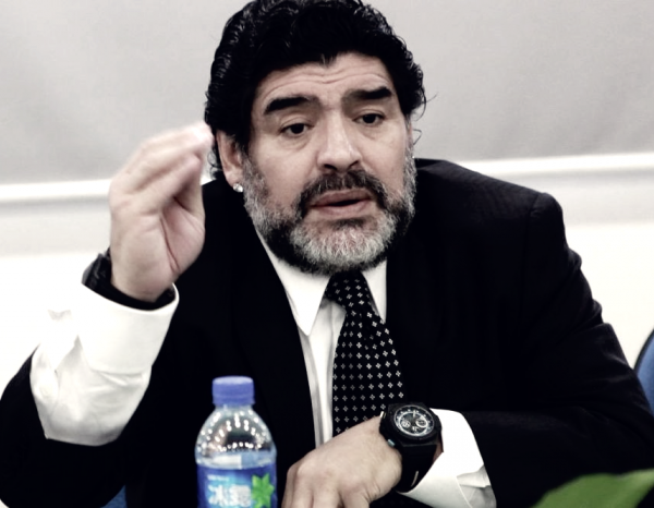 Maradona indica la strada al Napoli: "Squadra da Scudetto, deve seguire Sarri"