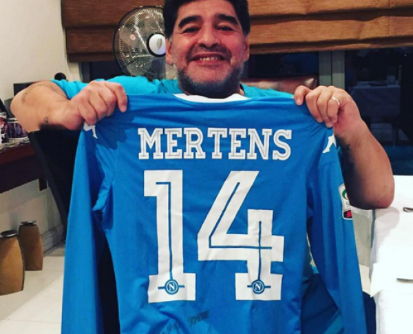Maradona: "Ho sempre rispettato Sarri e le sue idee. Su De Laurentiis e Higuain..."