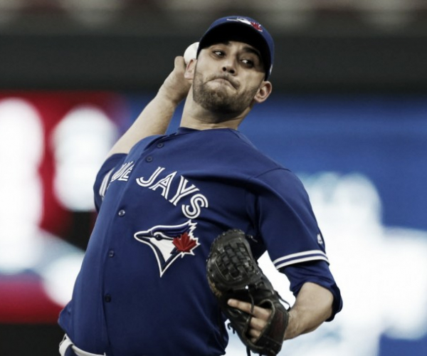 Estrada throws eight efficient innings, Donaldson homers twice in Blue Jays’ dominant win over Twins