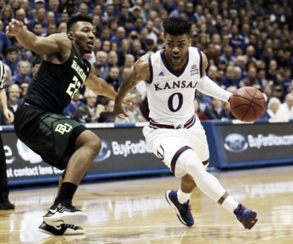 #3 Kansas Jayhawks hang on late to defeat #2 Baylor Bears in thrilling Big 12 meeting