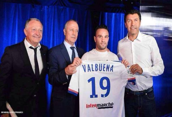 Valbuena à Lyon, c'est officiel