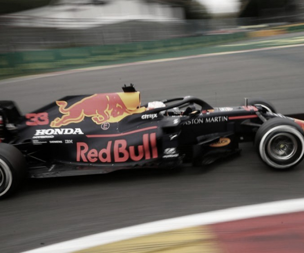 Libres 2: Max Verstappen manda mientras Ferrari se hunde