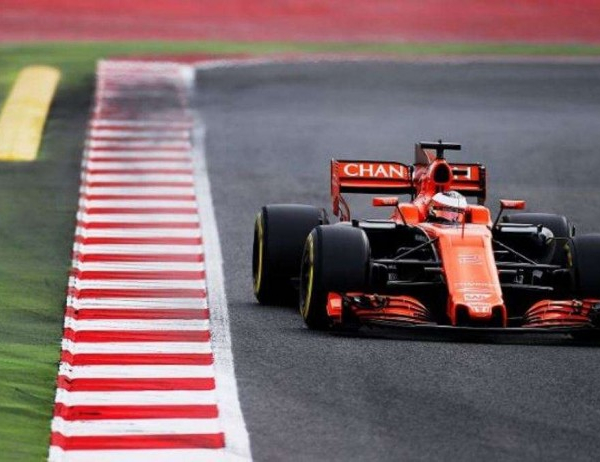 Formula 1 - Test disastrosi per la McLaren. Alonso deluso: "non siamo competitivi"