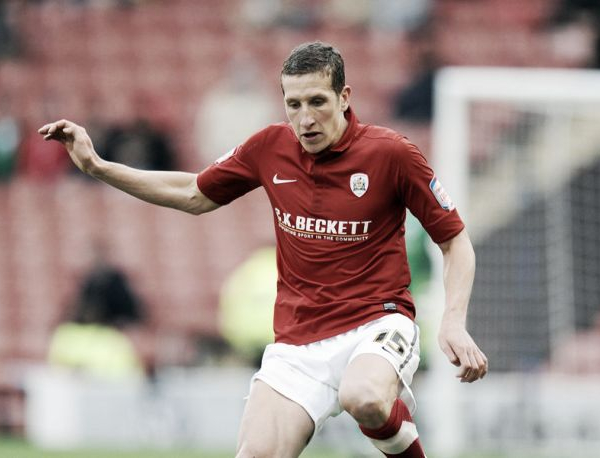 Ex-Barnsley defender signs for Rochdale