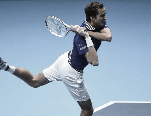 Medvedev domina Ruud e vai em busca do bicampeonato do ATP Finals