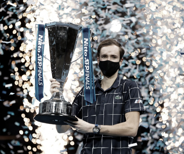 De virada, Medvedev vence Thiem e conquista título inédito do ATP Finals